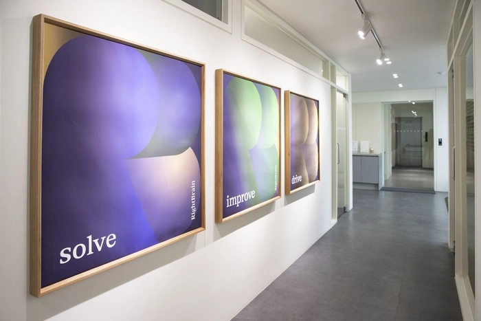 라이트브레인(Rightbrain)-GUI 시니어 디자이너