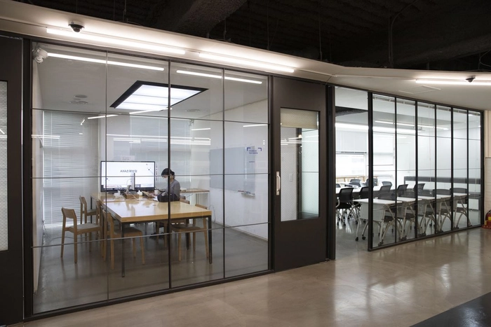 라이트브레인(Rightbrain)-GUI 시니어 디자이너