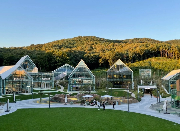 글로우서울(GlowSeoul)-영상팀 리드급 10년 이상