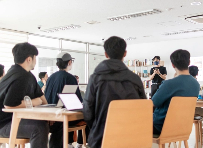 와이브랜즈-[브랜드커머스] 인하우스 브랜딩 기획 및 운영 마케팅 (1년 이상)