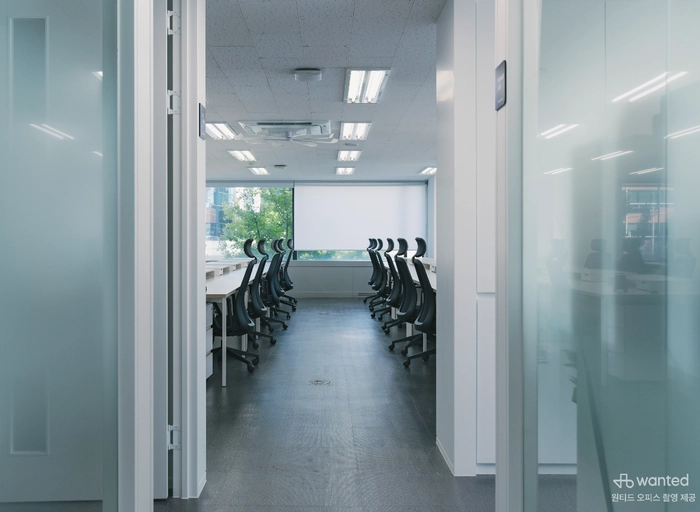 콜로세움코퍼레이션-데이터분석엔지니어 (Data Analytics Engineer)