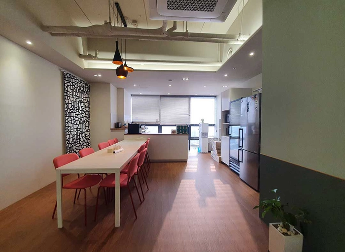 트램폴린-GUI/AI 디자이너 (5년차 이상)