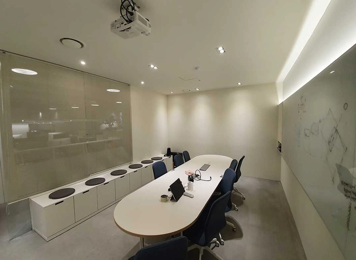 트램폴린-GUI/AI 디자이너 (5년차 이상)