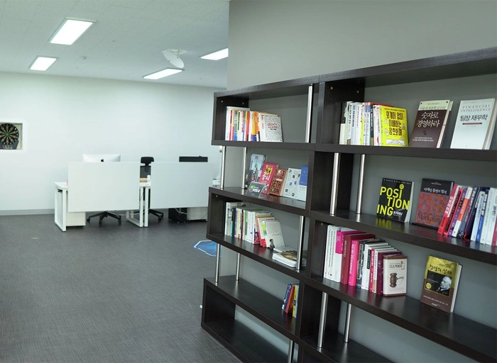 업사이드포텐셜앤컴퍼니-PR/언론홍보 (2~7년차)