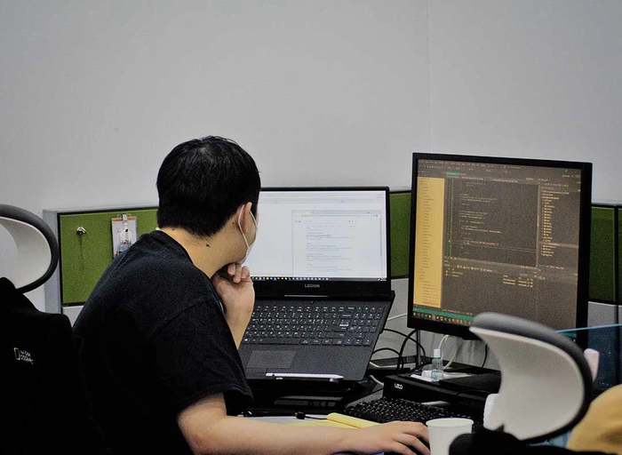 브이엠에스솔루션스-SaaS 프론트엔드 개발자