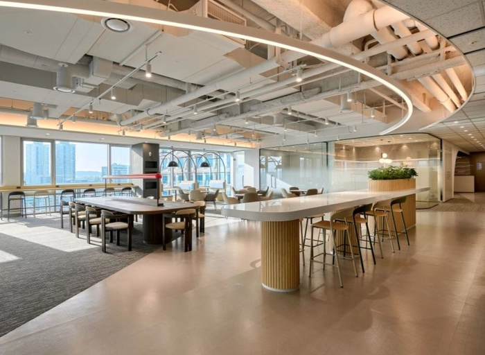 피알원-그래픽 디자이너