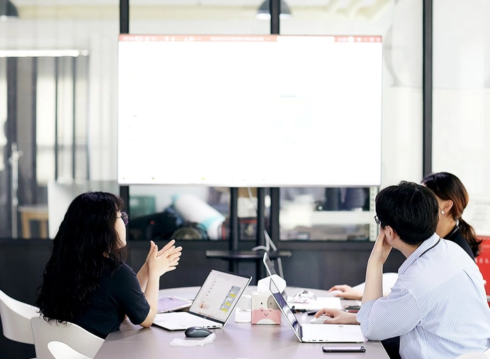 구십구도씨-광고 기획자 AE (1년 이상)