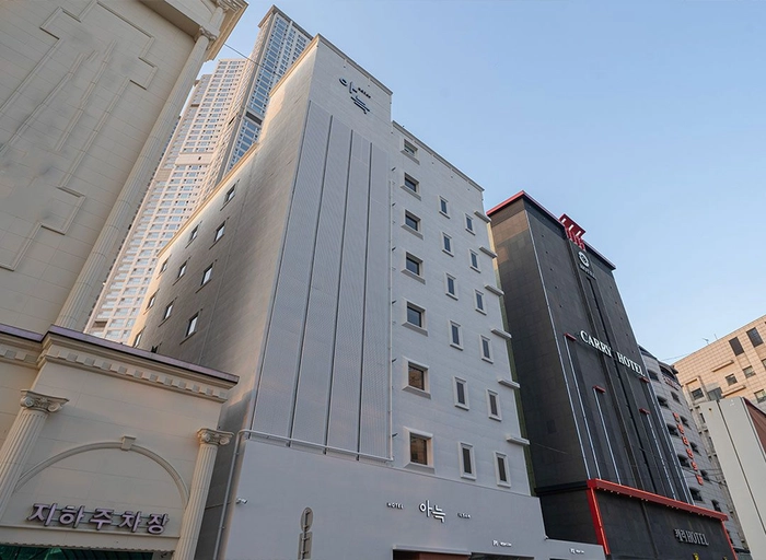 더휴식-숙박업 전문 검색엔진 SEO 스페셜리스트