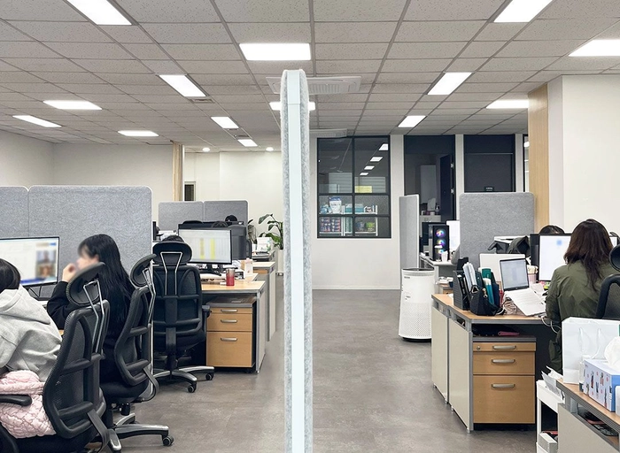 라이프위드코퍼레이션-[피캄] 이커머스 마케팅 LEAD