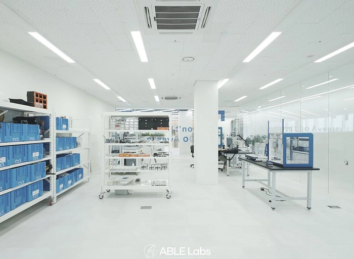 에이블랩스-다축 로봇 제어 엔지니어 (Python)