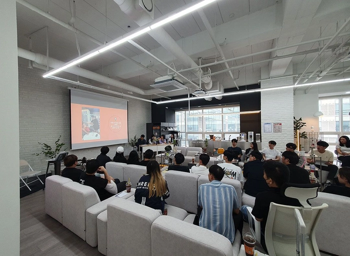 워로브라더스-웹(NextJS) 및 앱(React Native) 개발자