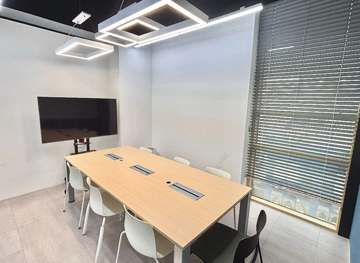 어크로스비-Product Manager (4년 이상)