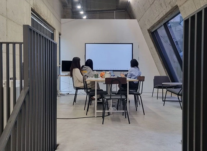 엑스플리트(X PLEAT)-UX 디자이너