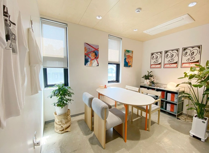 크랙엔터테인먼트-웹툰 그림 콘티/글 콘티 보조