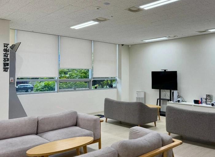 위메이드플레이-2D 스파인(이펙트 가능) 애니메이터