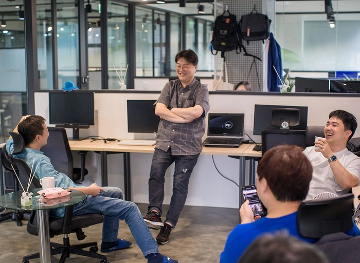 쿼드마이너-UI/UX  웹 개발자 (3년차 이상)