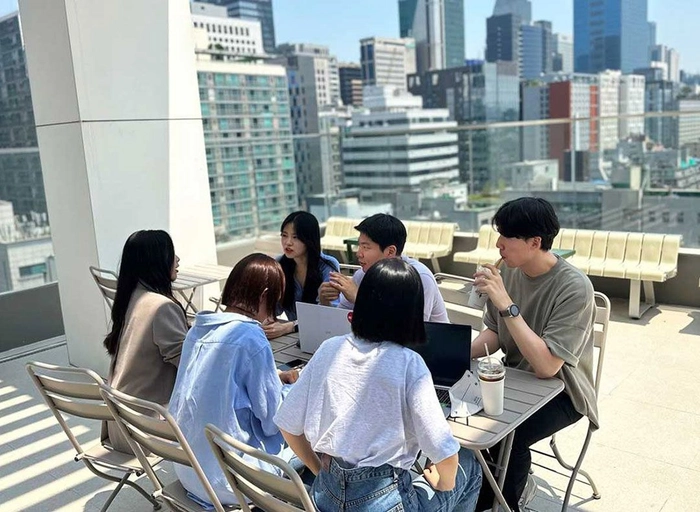 패스트뷰-[제작사업본부] 연예부 기자 (신입 가능)