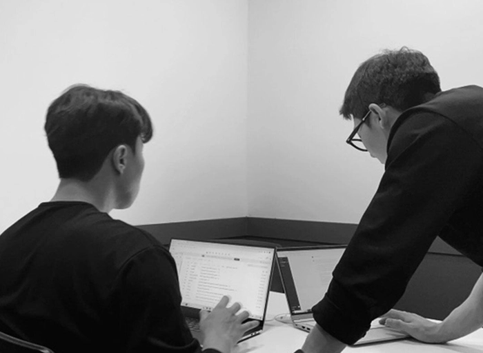 텔유어월드-브랜드&콘텐츠 디자이너