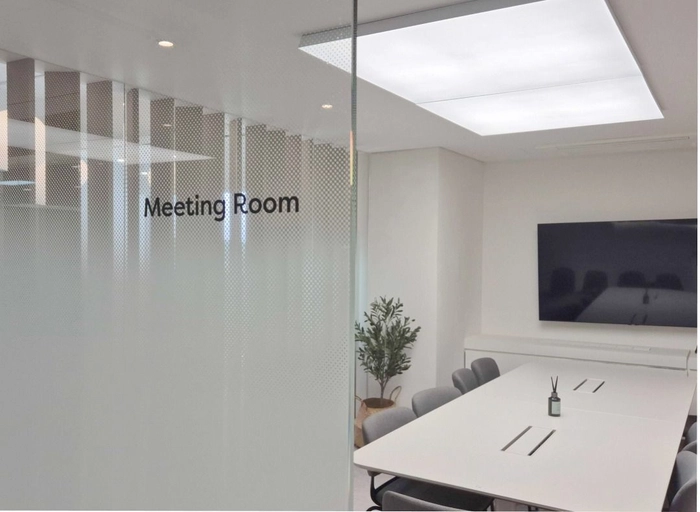 앳홈트립-퍼포먼스 마케터 (3년 이상)