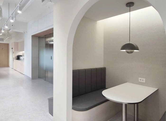 앳홈트립-퍼포먼스 마케터 (3년 이상)