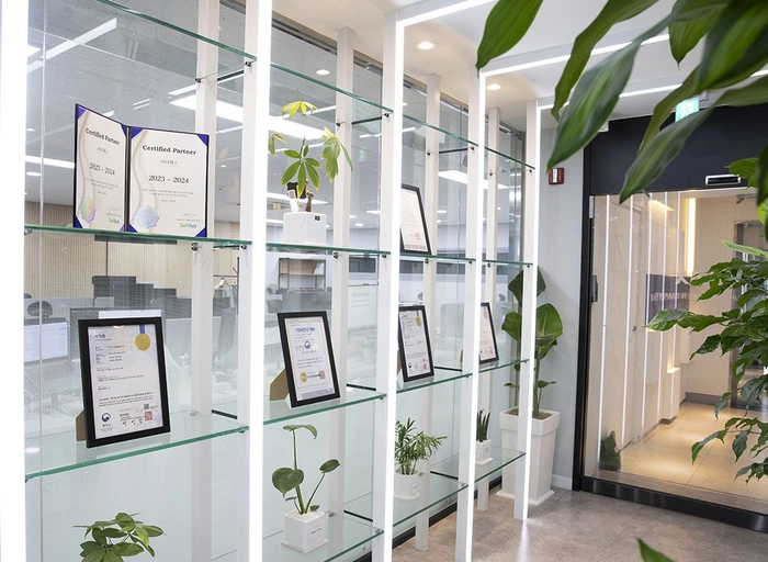 디윅스-프론트 개발자(5년 이상)