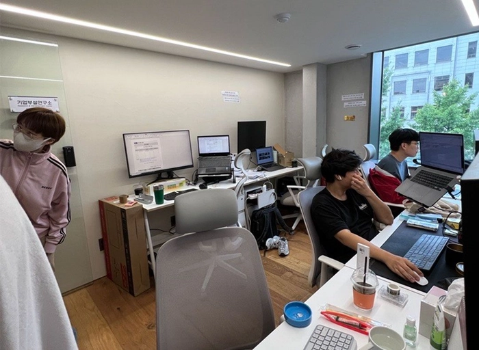 디피니트-Business Development manger