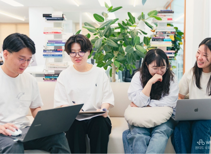 휴마인-Brand Designer (2년 이상 5년 이하)