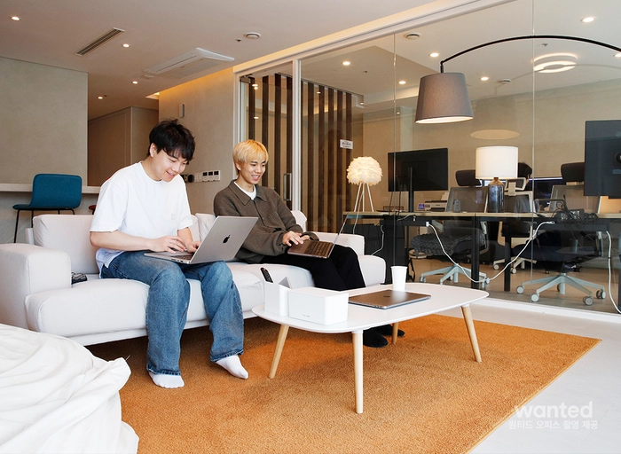 스탠다다-이커머스 상품기획 MD (2년 이상)