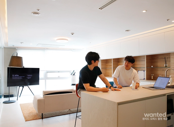 스탠다다-이커머스 상품기획 MD (2년 이상)