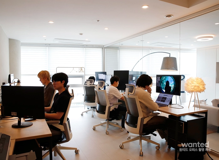 스탠다다-이커머스 상품기획 MD (2년 이상)