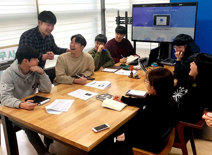 큐리어드-서비스/사업 기획