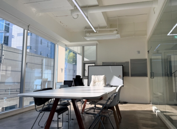 리샵-[SAINTSATIN] 채용담당자