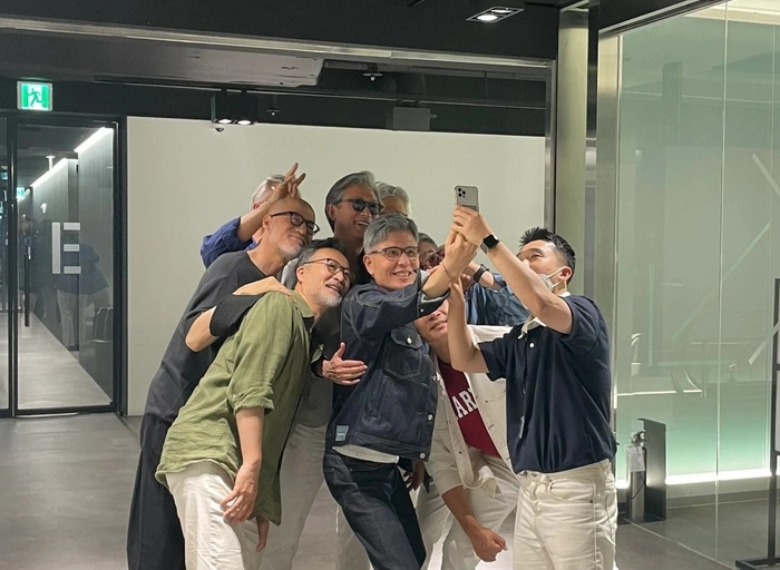 더뉴그레이-[마케팅/전략] 브랜딩 및 비즈니스 리드