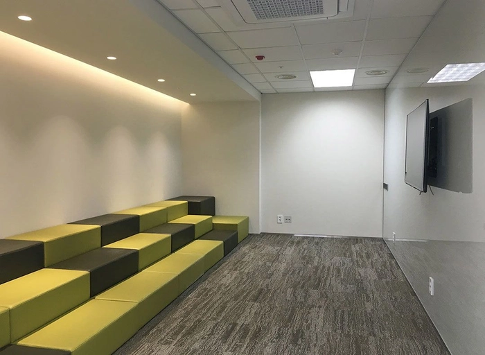 한국아이큐비아솔루션스-Management Consulting Principal