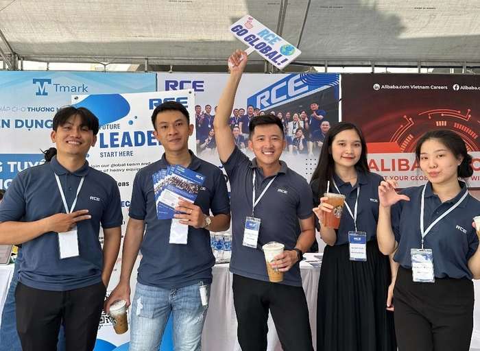 알씨이-개발 팀리더 (Tech Lead)