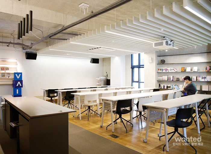 바이브컴퍼니-인사 담당자