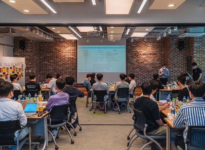 무스마-로우코드(아웃시스템즈) 개발자 (부산)