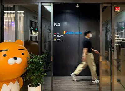 Brand/Graphic 디자이너
