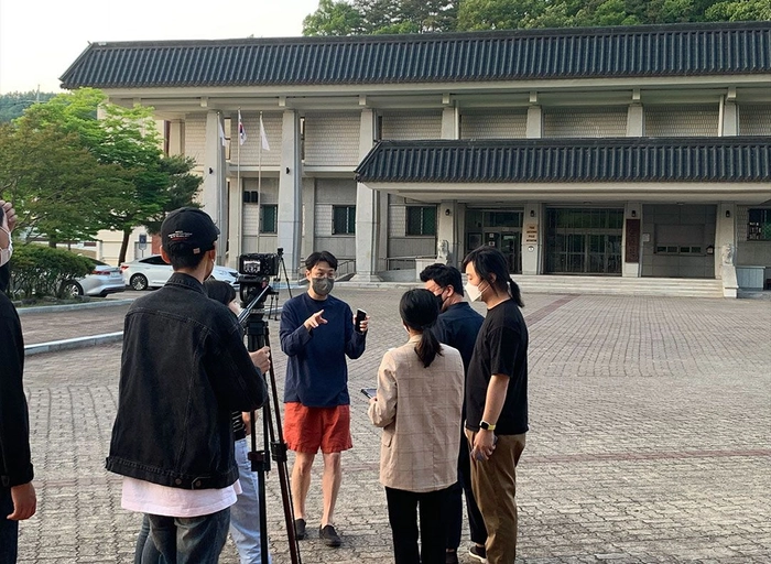 모온컴퍼니-모션그래픽 디자이너