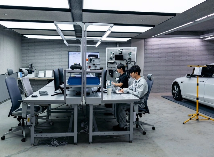 아우토크립트-In-Vehicle 보안 솔루션 개발 10년 이하