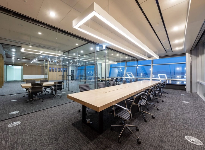 포커스미디어코리아-퍼스트펭귄 - 선행조직 마케팅