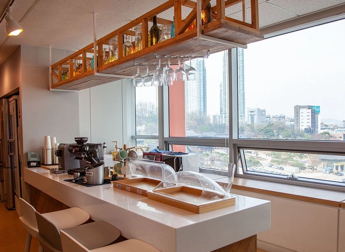 퍼틸레인(Fertilerains)-브랜드 광고/마케팅AE 담당(6년이상)