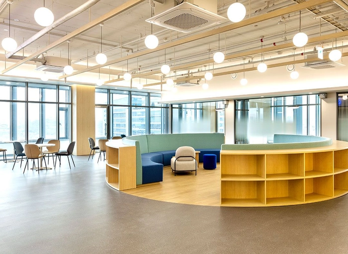 미스터블루-프론트엔드 개발자 (TypeScript, React)