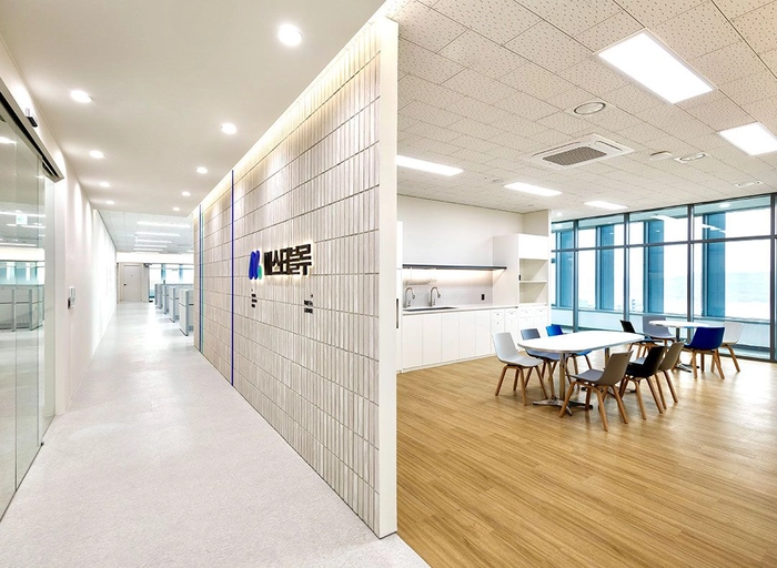 미스터블루-프론트엔드 개발자 (TypeScript, React)