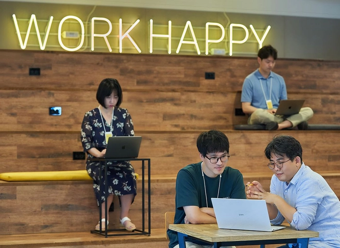 크몽(kmong)-퍼포먼스 마케터(앱광고)