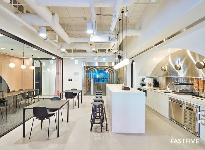 프랙티컬스트래티지-마케팅 AE 1년 이상