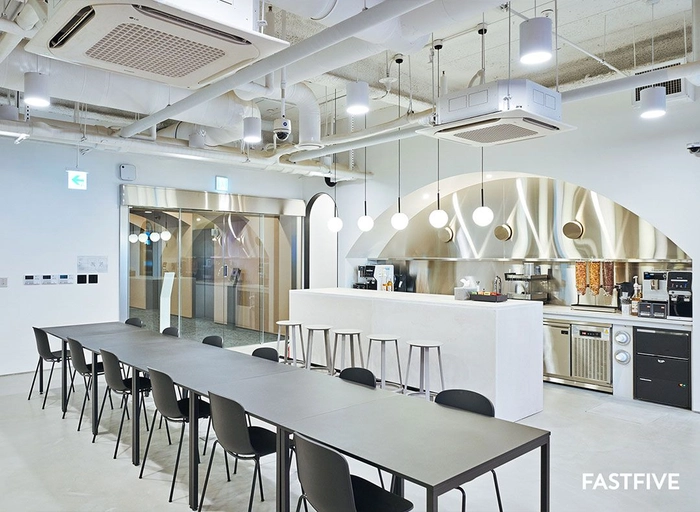 프랙티컬스트래티지-마케팅 AE 1년 이상