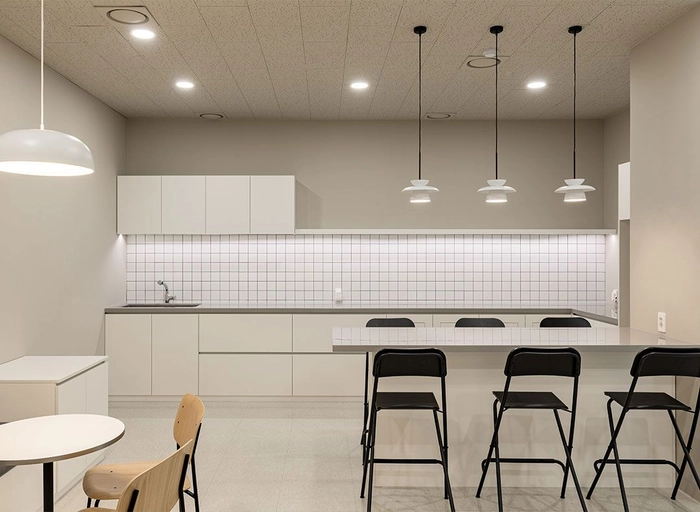 디피컴퍼니-패션 디자이너