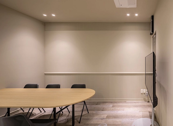 디피컴퍼니-패션 디자이너