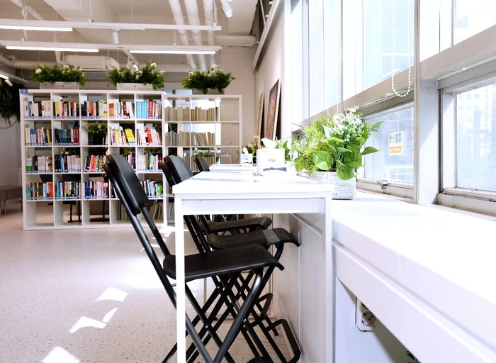 모비콘텐츠테크-K-POP 이커머스 온라인MD